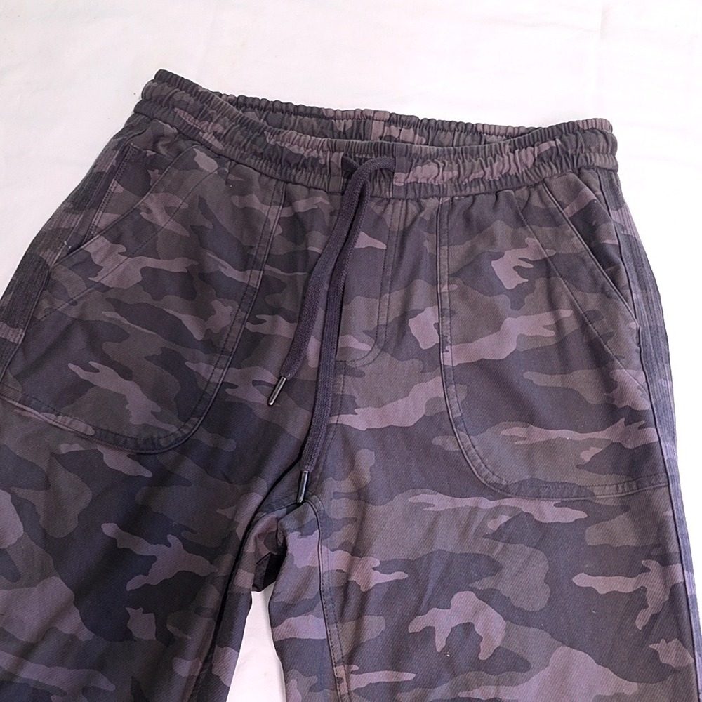 Athleta Camo Farallon Jogger Women sz 8 Tall Gray Camouflage Utility Pants